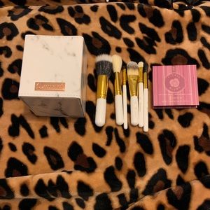 Bh Cosmetics Duo Blush & Brushes